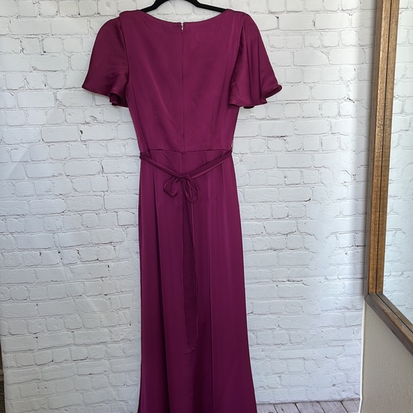 David Bridal Flutter Sleeve Crepe Satin Ruffle  Dress in Wine F20209 Size 6 - Picture 6 of 6